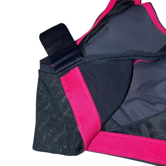 Under Armour Armour Bra Heat Gear Sports Bra 36C - Picture 5 of 6